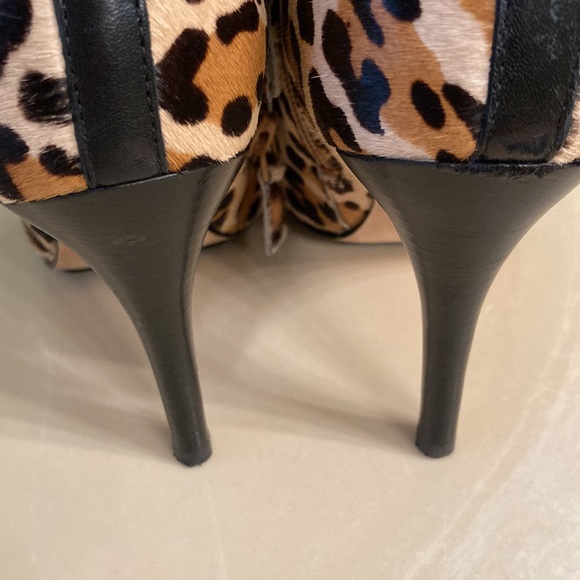 Cole Haan leopard print booties- LIKE NEW - Picture 3 of 6
